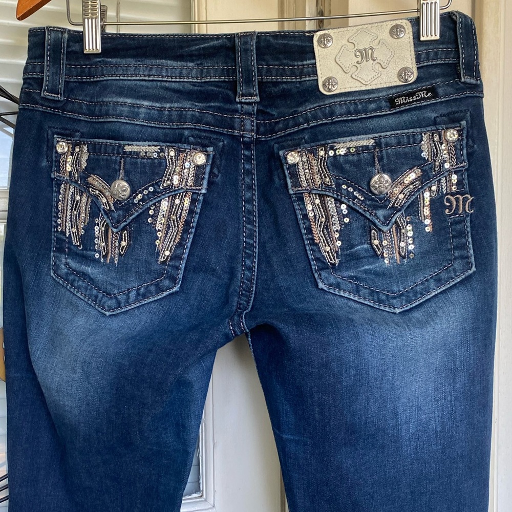 Miss me signature crop size 29 dark wash EUC only washed once and hung dry